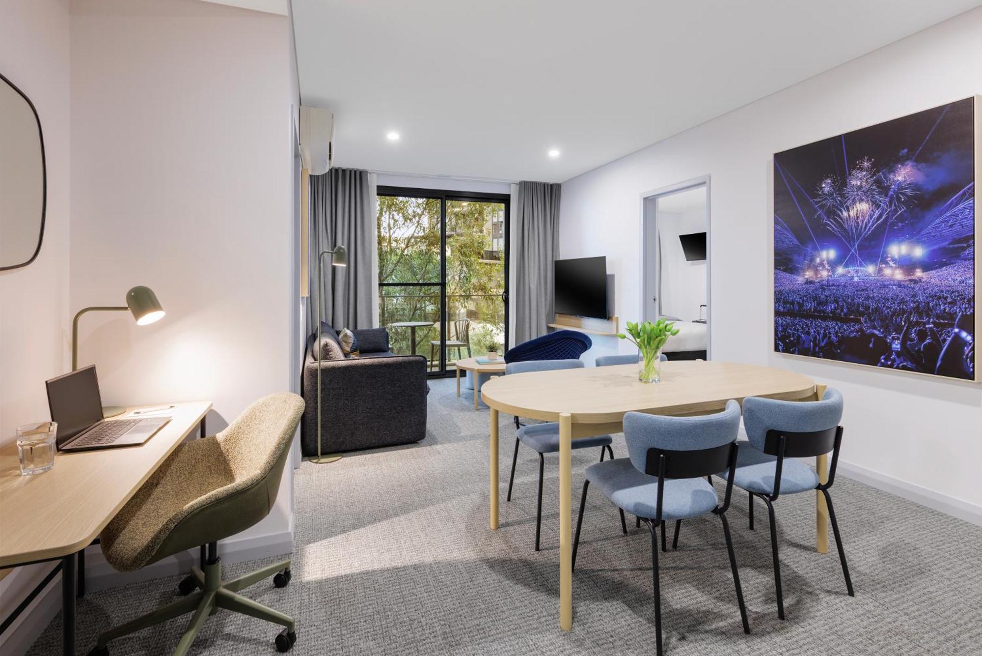 Aparthotel Quest At Olympic Park 4*