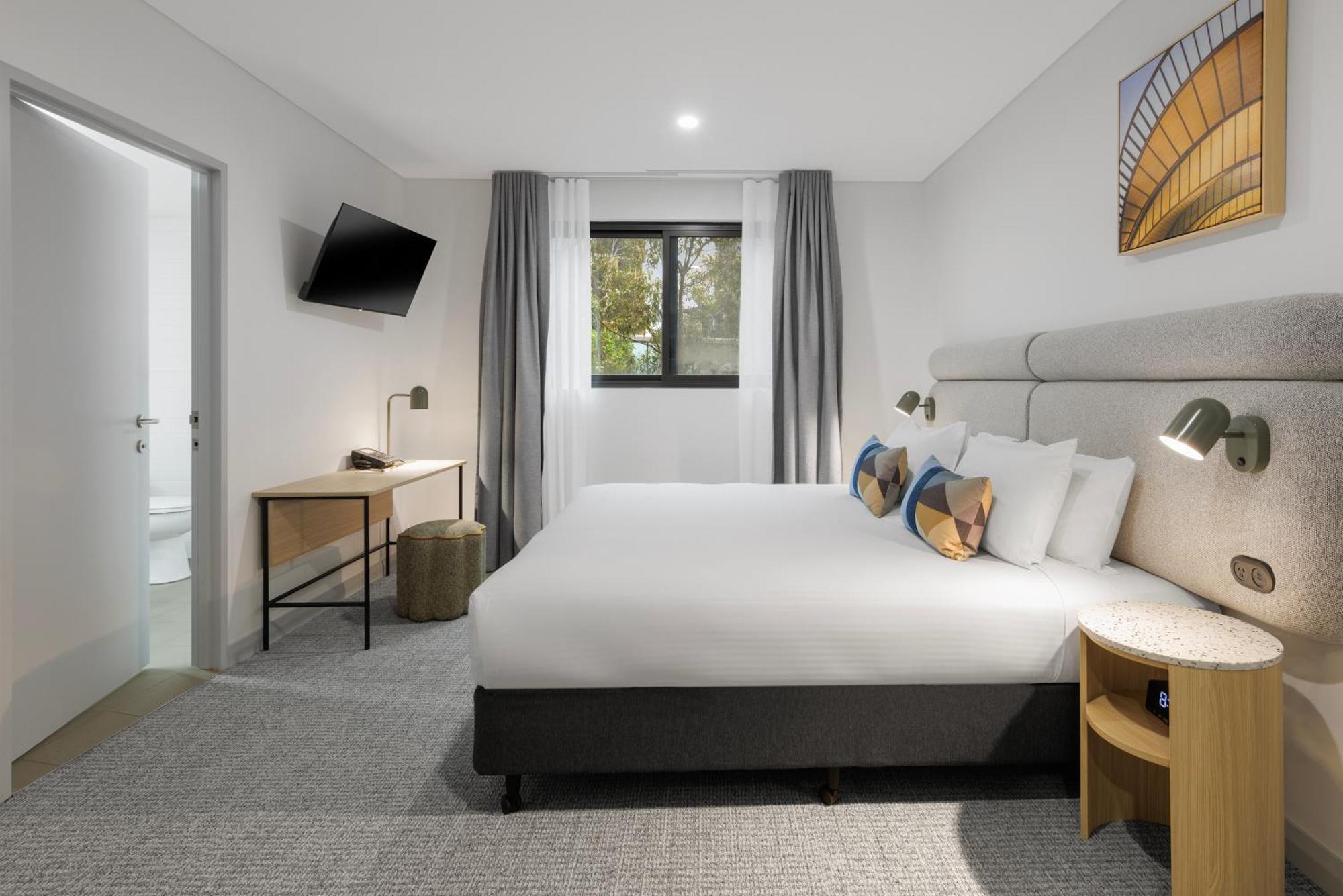 Aparthotel Quest At Olympic Park 4*