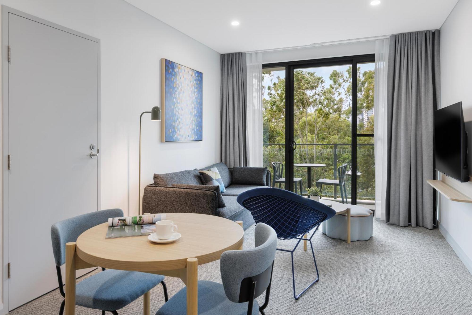 Aparthotel Quest At Olympic Park 4*
